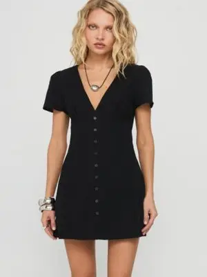 Loveliness Playsuit Black Petite