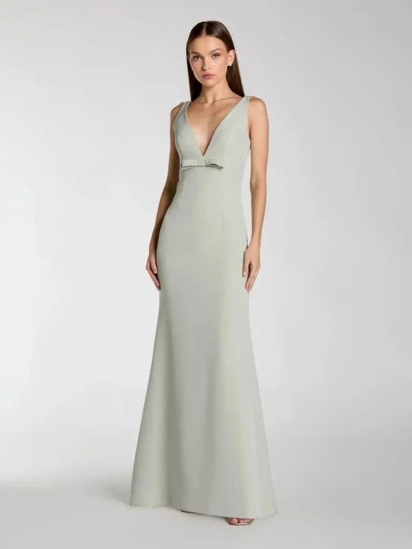 Petite Green Crepe V-Neck Mermaid Gown with Bow