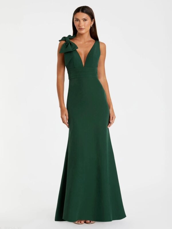 Green Sleeveless V Neck Bow Detail Mermaid Gown