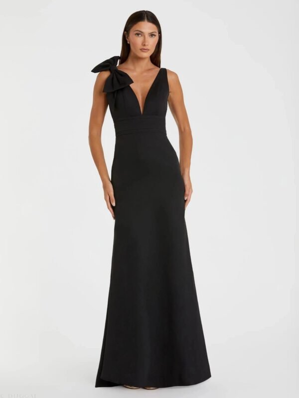 Black Sleeveless V Neck Bow Detail Mermaid Gown